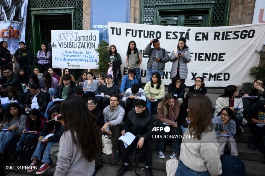 Protestas en Argentina contra el ajuste de Milei en la Universidad de Buenos Aires