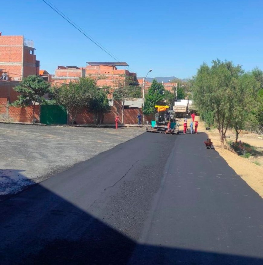 Alcaldía de Tarija concluye asfaltado de 2.500 m2 en el barrio Luis Espinal