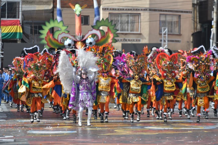 Hoy Oruro se engalana para el lanzamiento oficial del Carnaval del Bicentenario