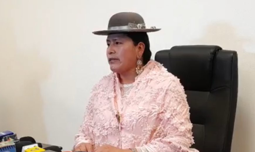 Senadora Velasco anuncia petición de informes y pide cambio de ministros