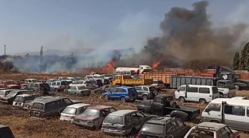 Fuerte Incendio en Tablada Grande Afecta Depósito de DIRCABI y Genera Alarma en Tarija