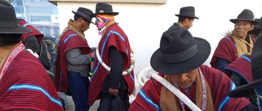 Ponchos Rojos anuncian bloqueos en las rutas a Yungas y Oruro para radicalizar su protesta