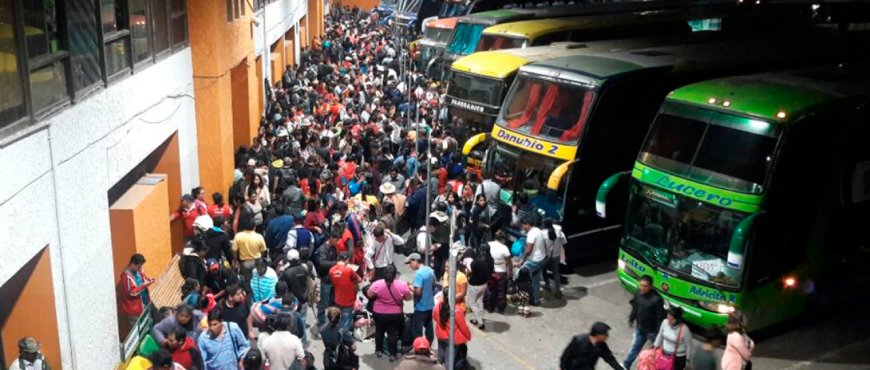 Aumento del pasaje en bus de Santa Cruz a Cochabamba por bloqueos y falta de diésel