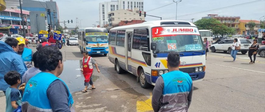 Alcaldía de Santa Cruz Amenaza con Revertir Licencias de Rutas a Transportistas que Suban el Pasaje a Más de Bs 2