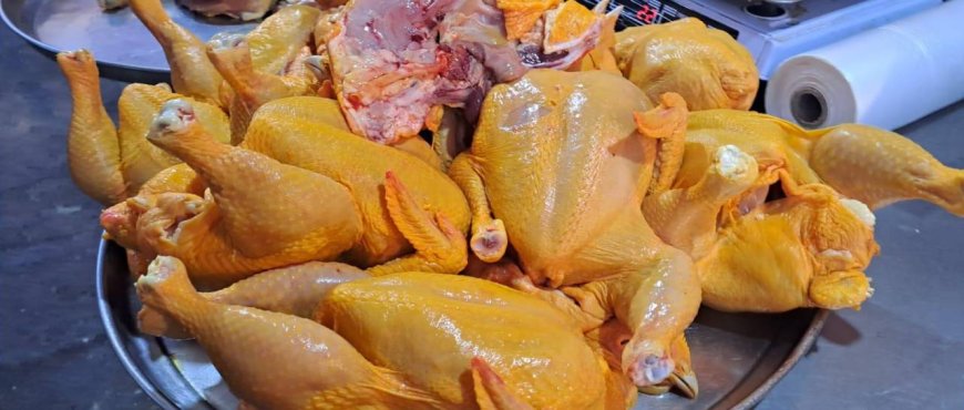 El precio del kilo de pollo alcanza los Bs 22 en Santa Cruz y La Paz, y podría afectar las ventas de Navidad