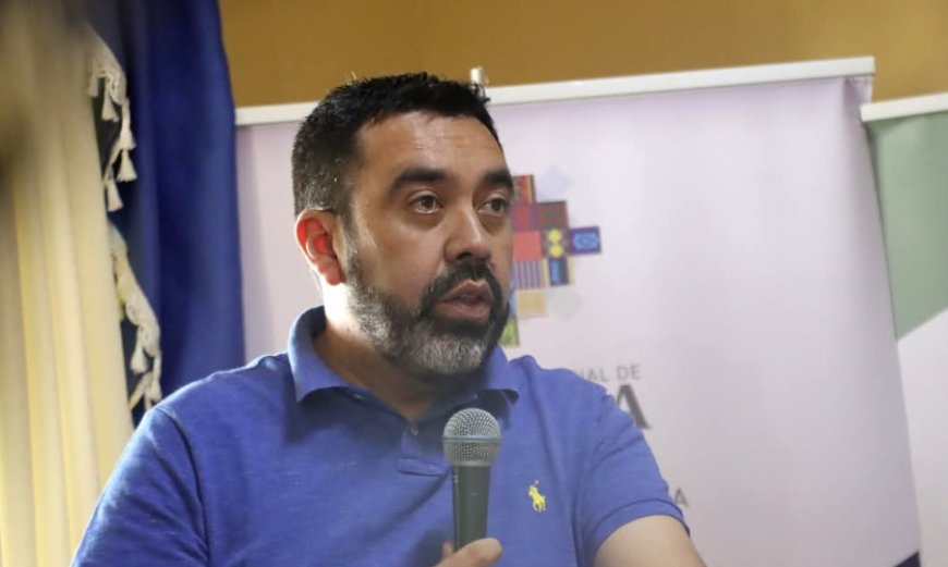 Ministro Ruíz a opositores: “quieren salvar Bolivia, pero primero la destruyen, están manejados por Claure”