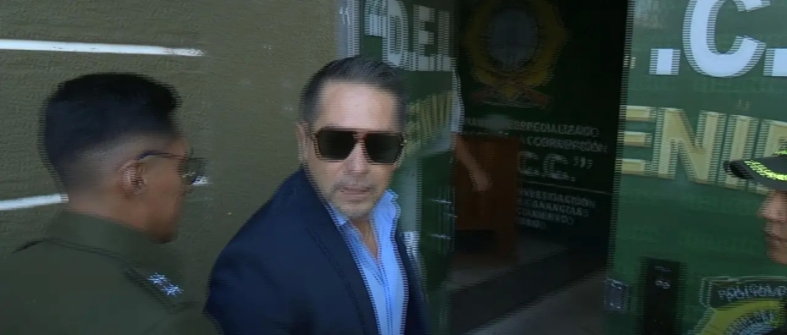 Mario Cronenbold brinda declaración ante la Delcc por el caso ‘Tuta’