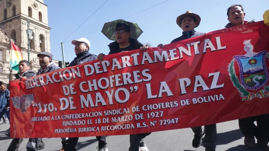 Transporte en La Paz anuncia huelga de hambre y suspensión de pago de peajes desde el lunes
