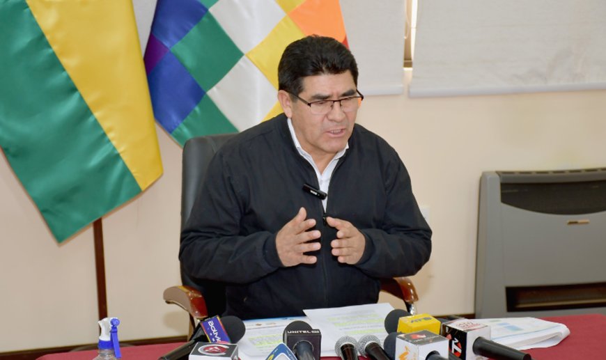 Ministro Omar Veliz pide levantar bloqueos para garantizar el derecho a la educación