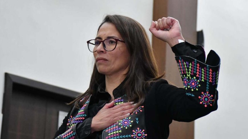 Arce posesiona a Jessica Paola Saravia como nueva ministra de Justicia tras renuncia de César Siles